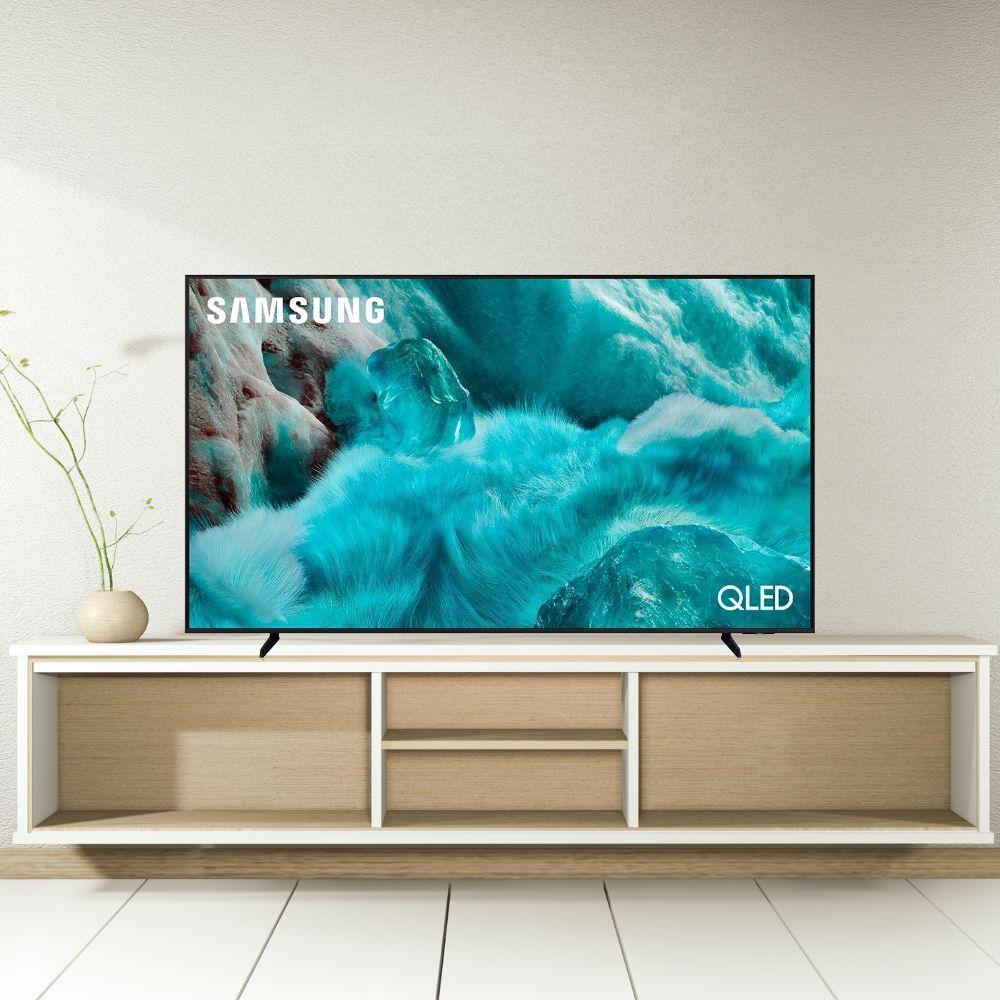 17 Samsung QE43Q7FAAUXRU - Image 1